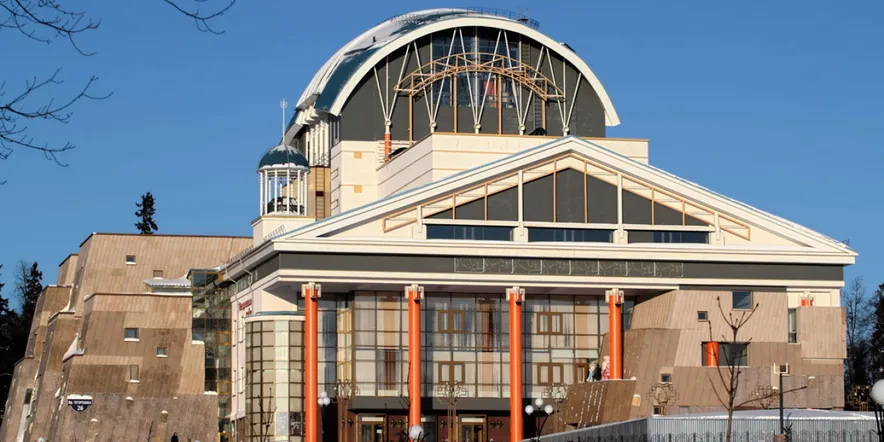 1_Театр здание.jpg